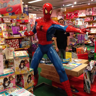 satın al Fiberglas Marvel Örümcek Adam Heykeli Yaşam Boyu Örümcek Adam Heykeli online manufacture