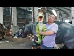 Tema Parkı Ekipmanları Gerçekçi Animatronik Dinozor Modeli Carnotaurus Heykeli